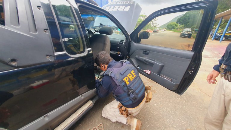 PRF recupera veículo clonado durante fiscalização na BR 101