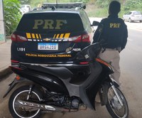 PRF recupera motocicleta roubada na BR 101
