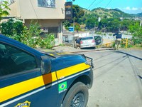 PRF recupera veículo roubado utilizado em assalto ao carro dos Correios