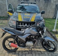 PRF recupera motocicleta adulterada em Rio Novo do Sul/ES