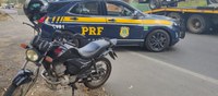 PRF recupera motocicleta logo após ser furtada, em Cariacica/ES