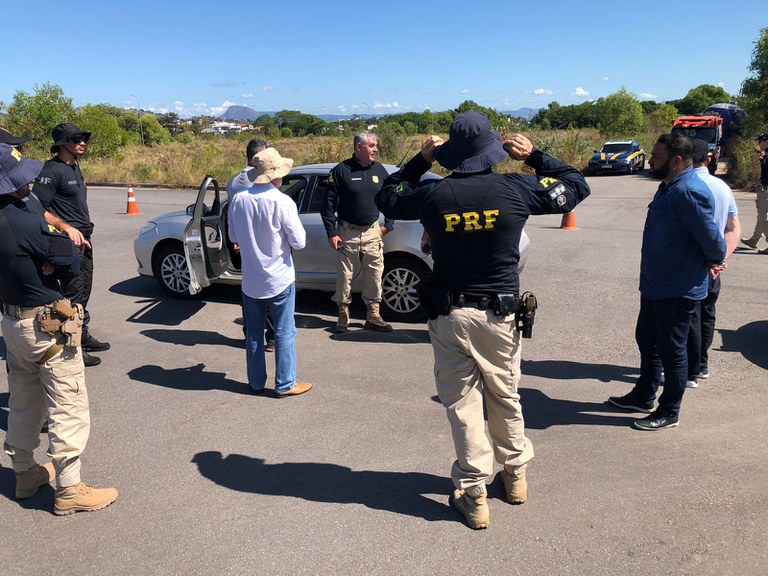 PRF promove 1º Workshop de Condução Veicular Policial (CVP) para autoridades do estado do Espírito Santo