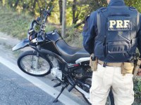 PRF recupera motocicleta adulterada no municipio de Serra (ES)