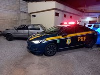 PRF recupera veículo roubado no município de Linhares (ES)