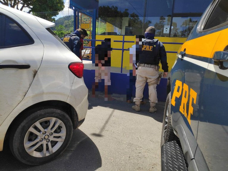 PRF prende suspeitos de homicídio em Iconha (ES)