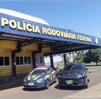 Veículo clonado é apreendido pela PRF em Itumbiara (GO)