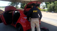PRF recupera veículo roubado em São José dos Campos