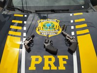 BR-316: PRF prende trio com armas de fogo e veículo clonado
