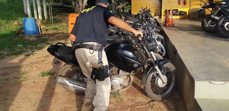 Motociclista possui várias infrações