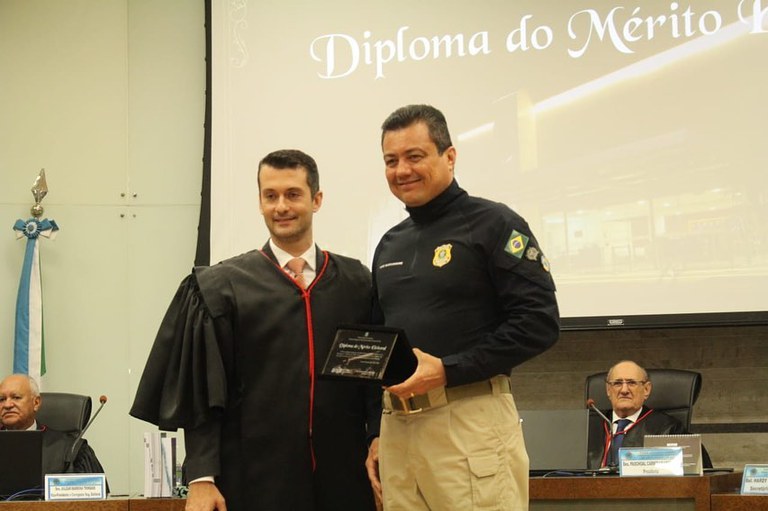 Superintendente da PRF/MS recebe Diploma do Mérito Eleitoral concedido pelo TRE/MS em Campo Grande (MS)