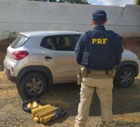 PRF apreende 12 Kg de maconha em Água Clara (MS)