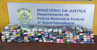 PRF apreende 138 Kg de maconha em carga de móveis em Ponta Porã (MS)