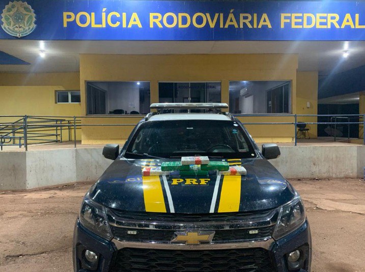 PRF apreende 6,3 Kg de cocaína e cumpre mandado de prisão em Miranda (MS)