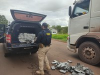 PRF apreende 81 Kg de cocaína e 52 Kg de maconha em Terenos (MS)