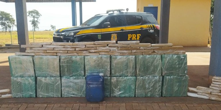 PRF apreende 1,4 tonelada de maconha em Sidrolândia (MS).jpg