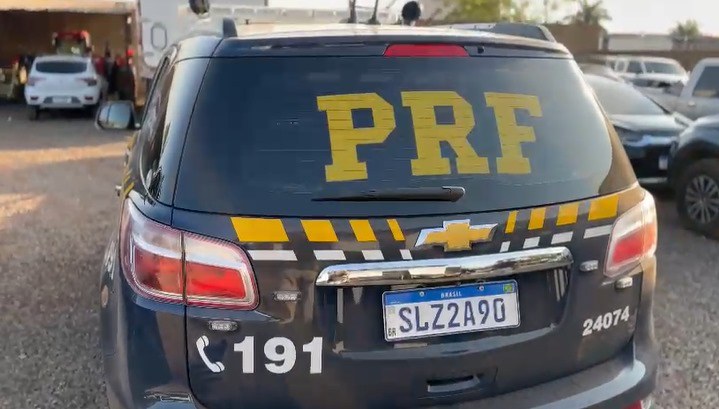 PRF apreende 2 toneladas de maconha e recupera caminhonete em Campo Grande (MS).jpg