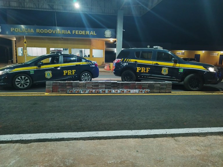 PRF e PC apreendem 233 kg de cocaína em Ponta Porã (MS).jpg