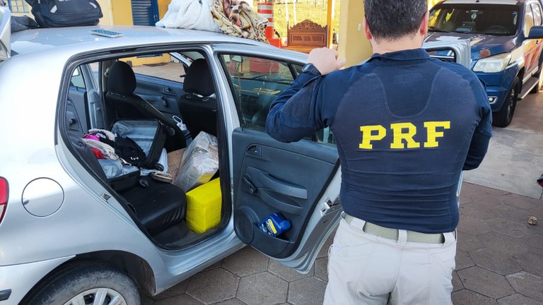 PRF apreende 281 Kg de maconha em Bataguassu (MS)