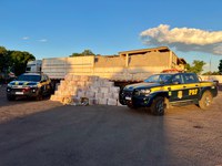 PRF apreende 1400 kg de maconha em Três Lagoas (MS).