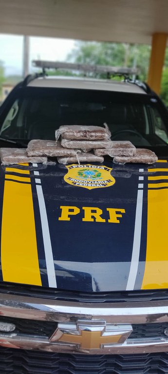 PRF apreende 7,8 kg de maconha em Miranda (MS)