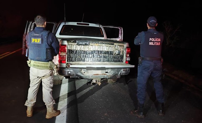 PRF e PM apreendem 1,8 tonelada de maconha em Porto Murtinho (MS).jpg