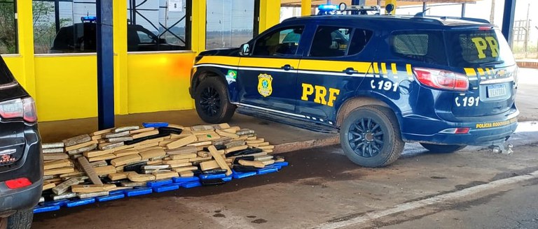 PRF apreende 560 Kg de maconha e recupera veículo na BR-163.jpg