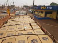 PRF apreende 28.500 maços de cigarros contrabandeados em Dourados (MS)