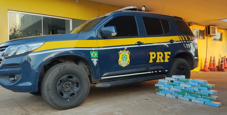 PRF apreende 36 Kg de pasta base de cocaína em Água Clara (MS)1