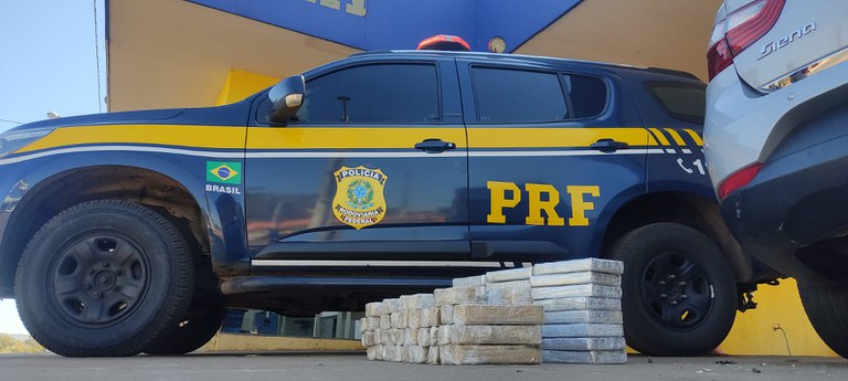 PRF apreende 45,3 Kg de cocaína em Água Clara (MS)