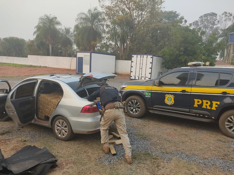 PRF apreende 720 Kg de maconha em Guia Lopes da Laguna (MS)