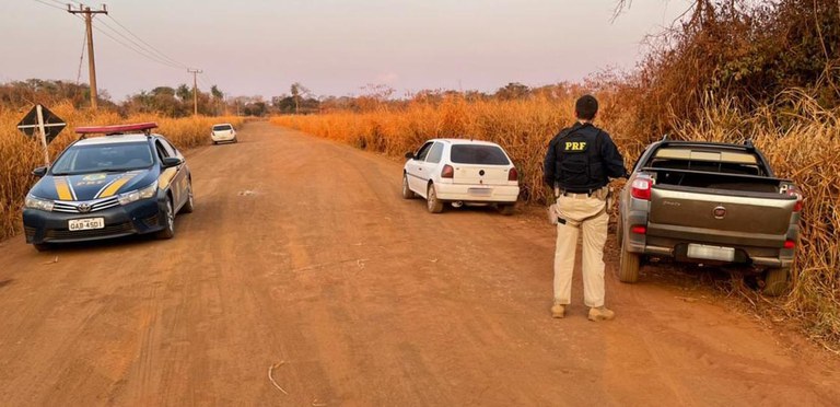 PRF apreende 936 Kg de maconha e prende dois batedores em Rio Brilhante (MS)