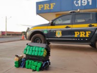 PRF apreende 20 Kg de maconha com menor em Jaraguari (MS)