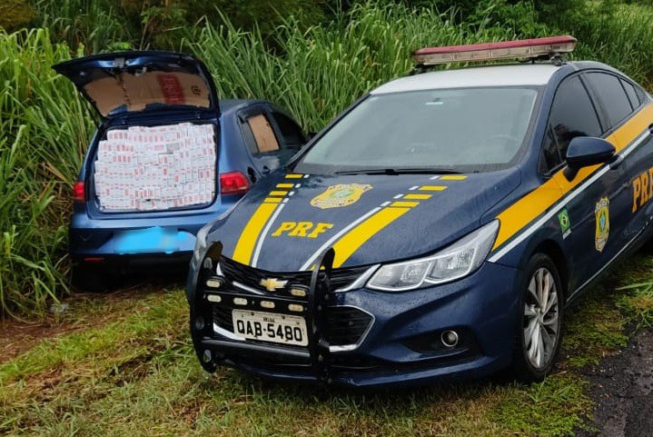 PRF recupera veículo lotado com cigarros contrabandeados em Eldorado (MS)