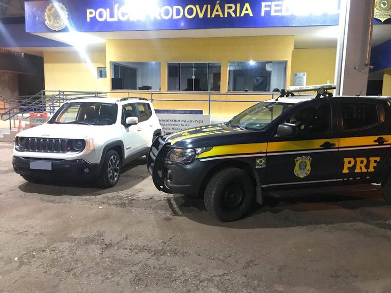 PRF recupera em Miranda (MS) veículo de locadora a caminho da fronteira