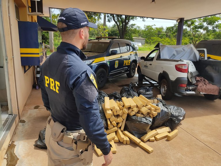 PRF apreende 479,4 Kg de maconha em Três Lagoas (MS)