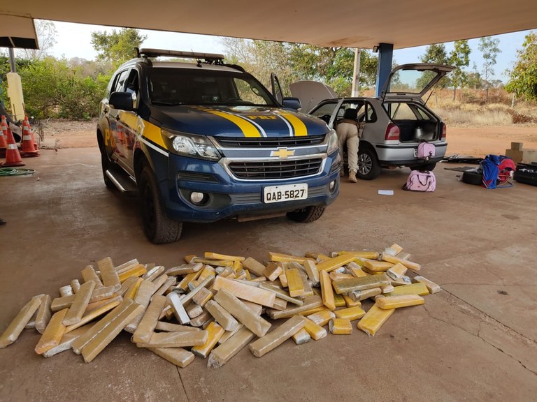 PRF apreende 103,5 Kg de maconha em Água Clara (MS)