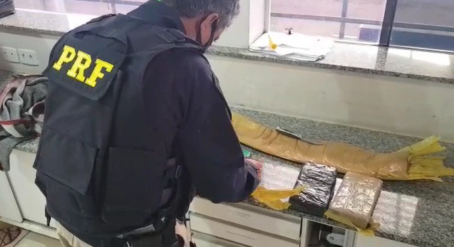 PRF apreende 7,2 Kg de cocaína em Miranda (MS)