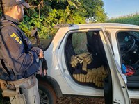 PRF apreende 805,1 Kg de maconha e recupera veículo em Maracaju (MS)