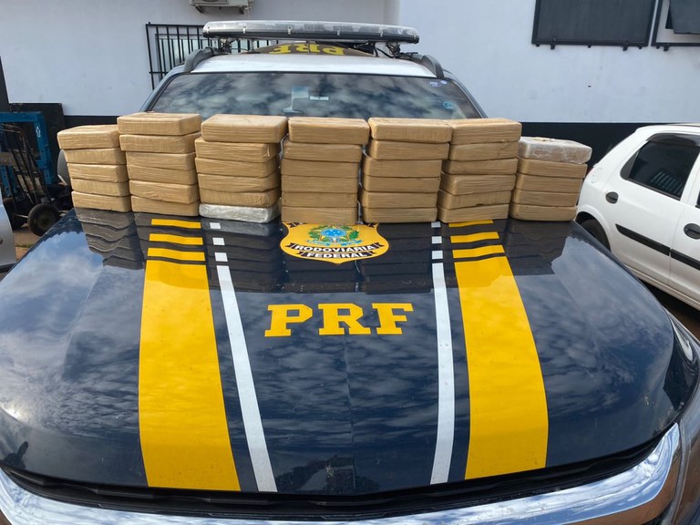 PRF e Polícia Civil apreendem 41 Kg de pasta base de cocaína em Campo Grande (MS)