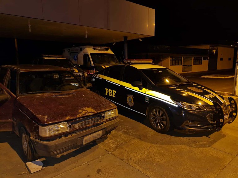 PRF prende quadrilha e recupera veículo em Campo Grande (MS)