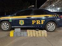 PRF apreende 27,6 Kg de cloridrato de cocaína e 36,1 Kg de pasta base de cocaína em Miranda (MS)