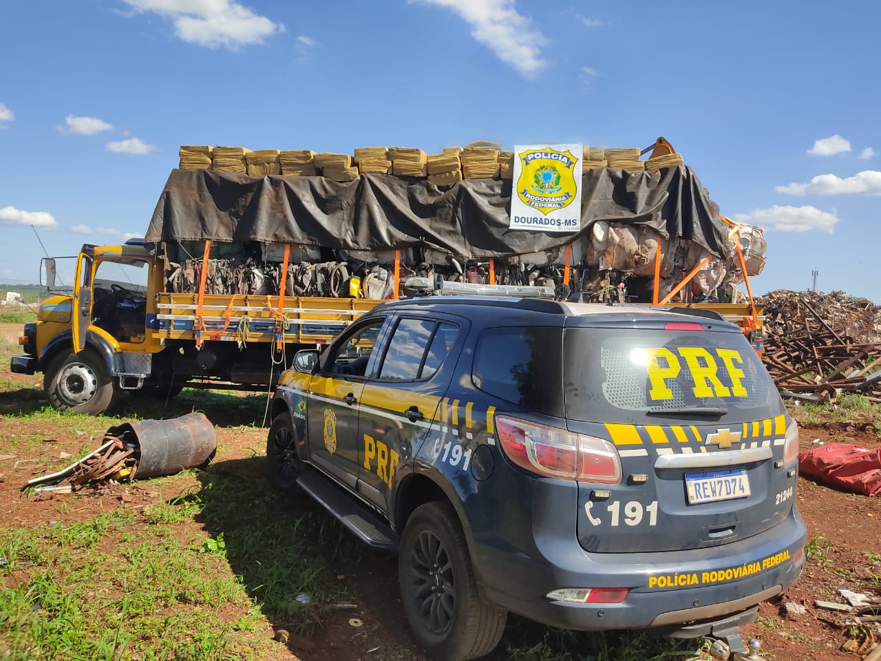 PRF apreende 3,1 toneladas de maconha em Dourados (MS) — Polícia Rodoviária  Federal