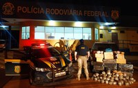 PRF apreende 410 Kg de maconha e skunk em Caarapó (MS)