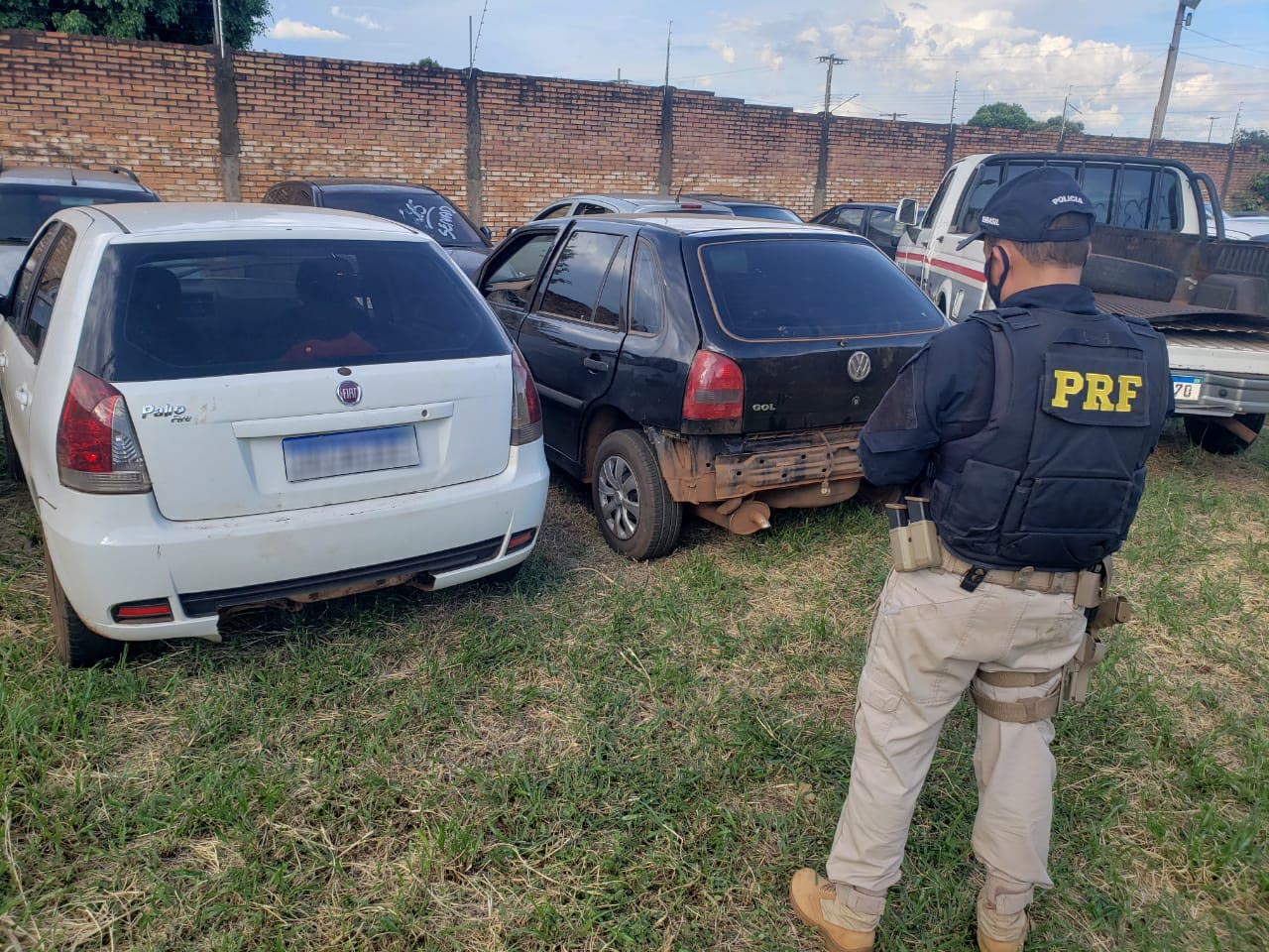 PRF apreende 103 Kg de maconha e skunk em Sidrolândia (MS)2