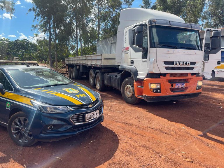 PRF recupera conjunto veicular em Rio Brilhante (MS)