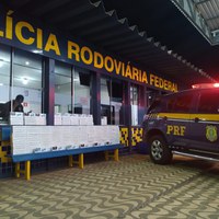 PRF apreende 2.000 maços de cigarros contrabandeados durante fiscalização de ônibus em  Rondonópolis-MT