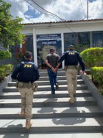em Cuiabá/MT, Polícia Rodoviária Federal cumpre dois mandados de prisão em aberto durante fiscalização