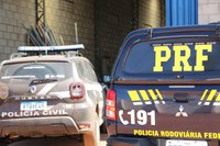 Em ação conjunta PRF e PC/MT prendem donos de oficina que adulteravam veículos roubados