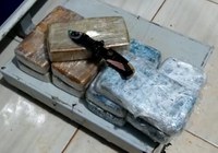 Mais de dez kilos de cocaína apreendida dentro de ônibus