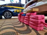 PRF em Rondonópolis prende homem transportando 25 kg de Cocaína